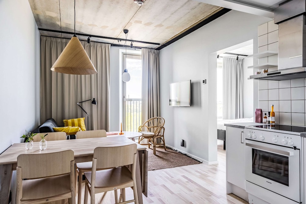 Apartment (King with Sofabed)