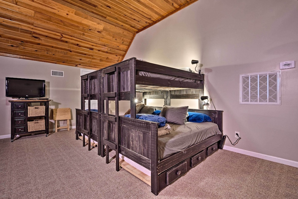 House (4 Bedrooms) photo 2