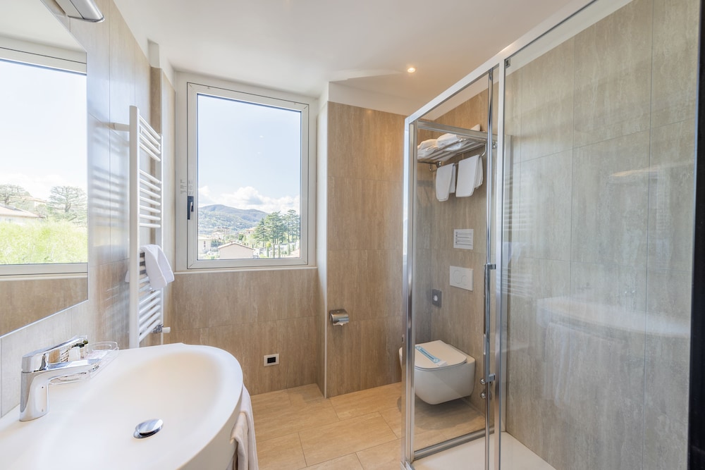 Standard Double Room - Photo 6