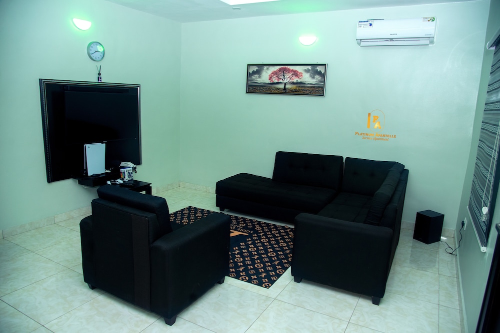 Family Apartment photo 2