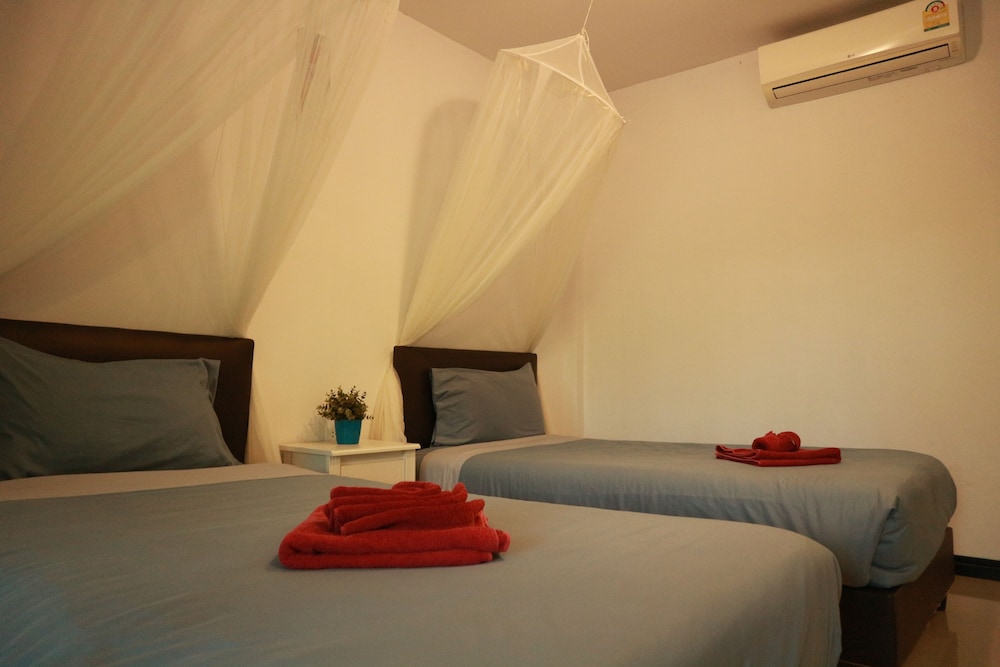 Standard Twin Room photo 2