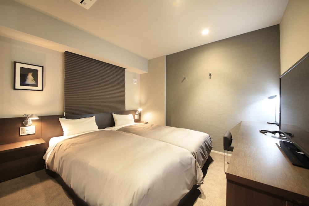 Hollywood Twin Room (Separate Bathtub And Toilet) photo 1