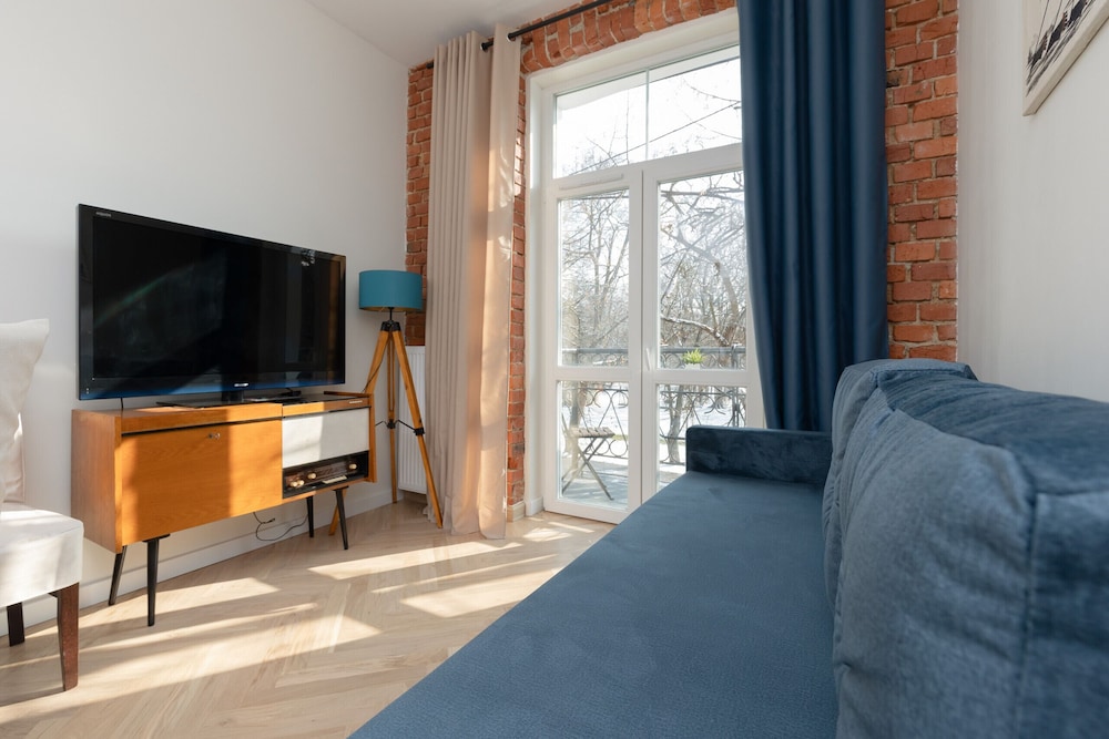 Apartment, 2 Bedrooms, Balcony photo 1
