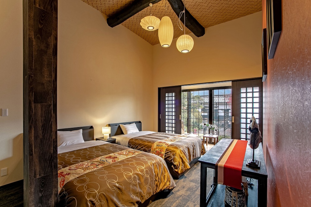 Deluxe Twin Room GR11 (No Vegetarian) photo 1