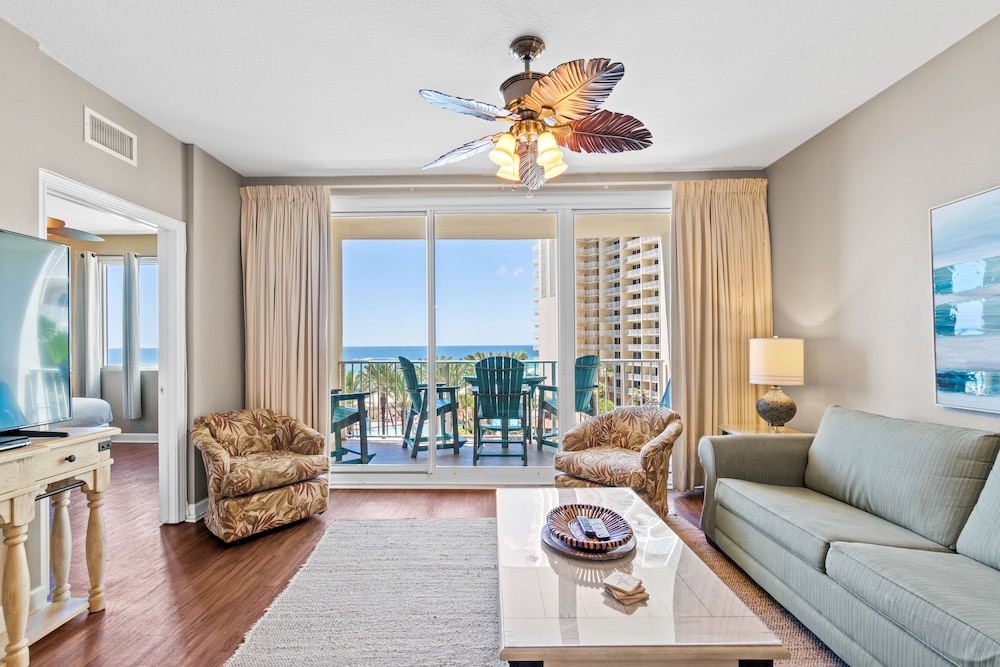 Condo, 2 Bedrooms, Beachfront (518)