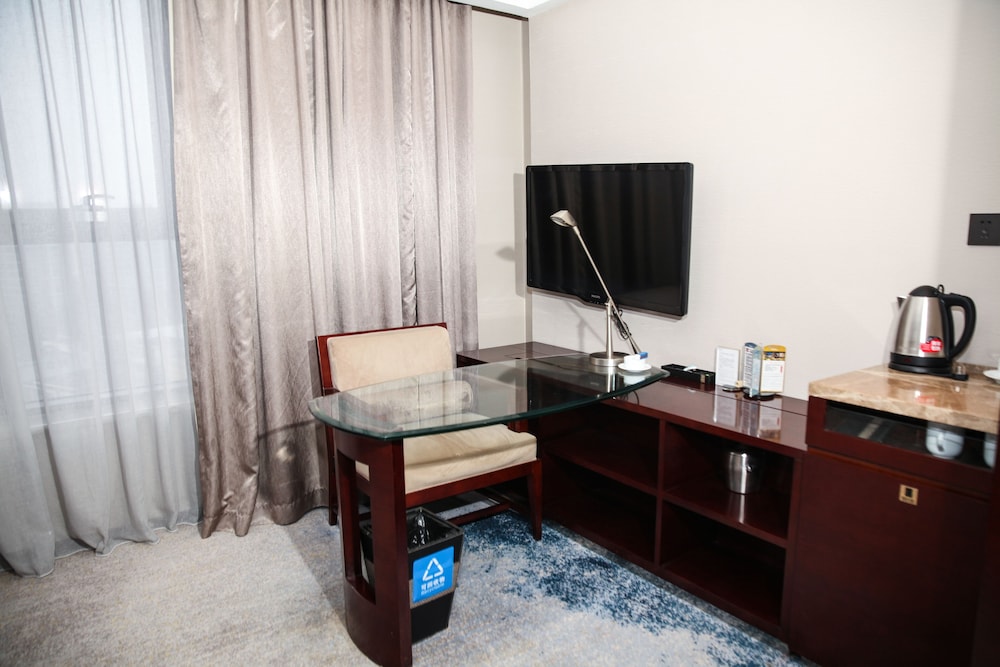Deluxe Suite, 2 Twin Beds, Non Smoking photo 1