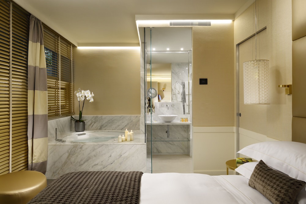 Deluxe Studio, Hot Tub, Ground Floor photo 2