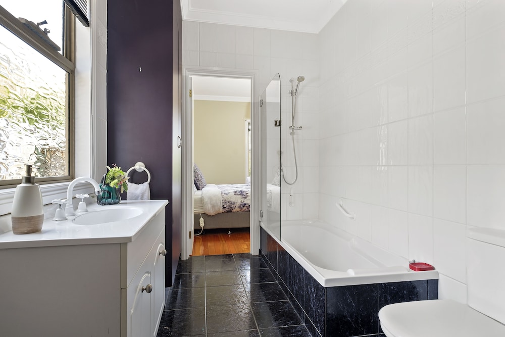 Cottage, 2 Queen Beds, 2 Bathrooms photo 3