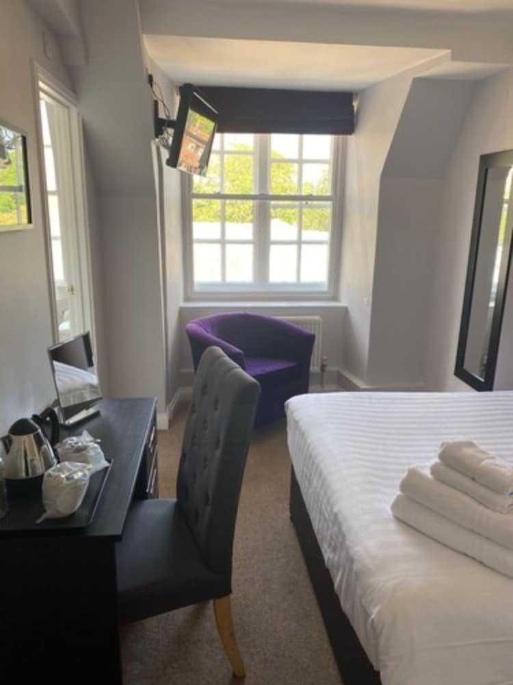 Value Double Room Ensuite (No lift access - 40 steps) photo 2