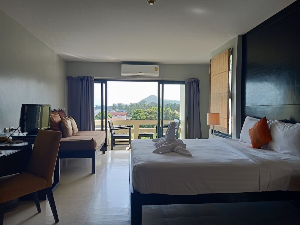 Deluxe Double or Twin Room, Balcony - Photo 20