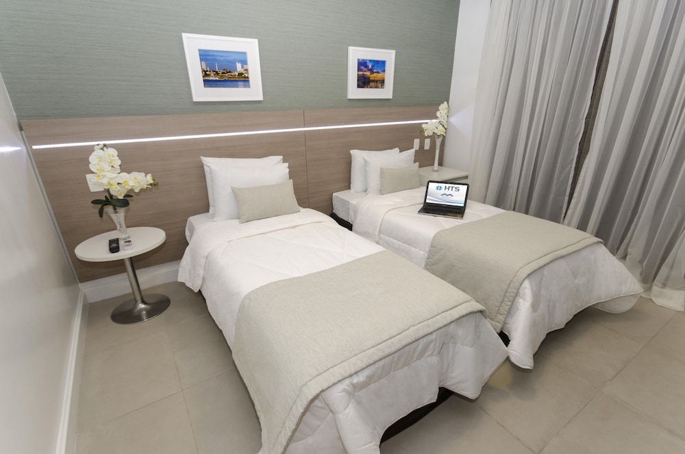 Suite - Photo 1