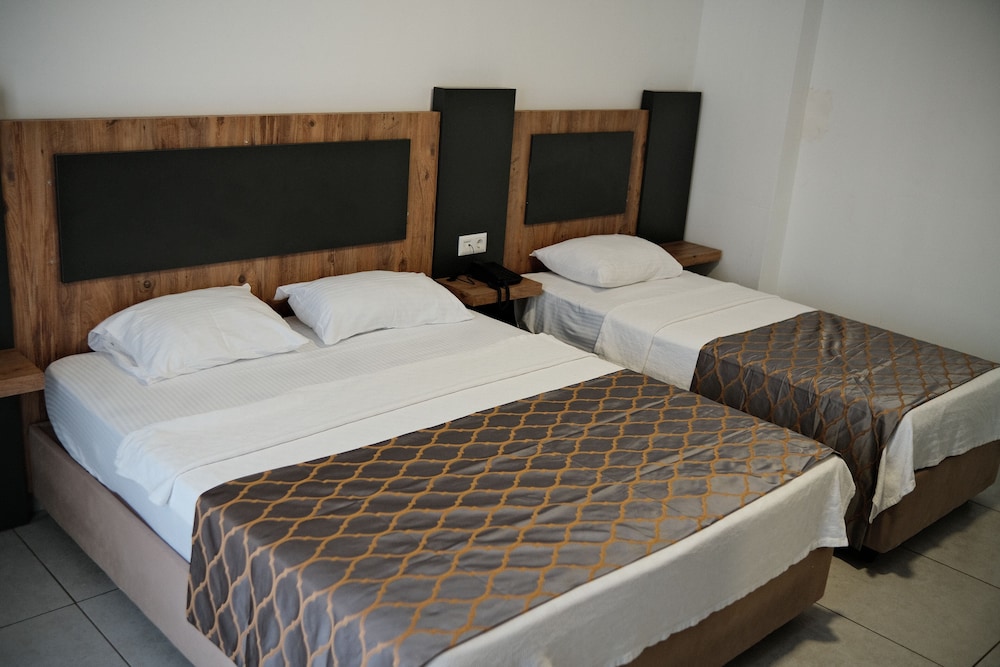 Standard Triple Room - Photo 2
