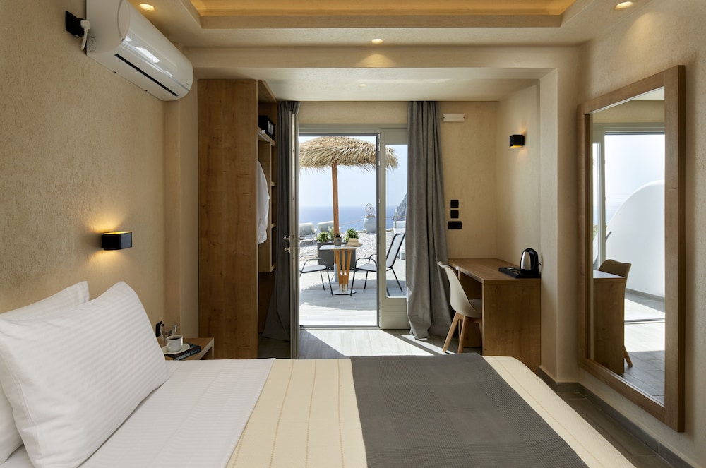 Deluxe Double or Twin Room, Sea View - Photo 8
