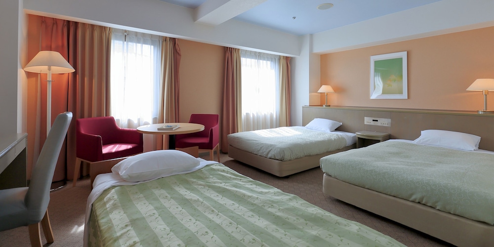 Standard Triple Room, 3 Twin Beds, Non Smoking photo 1