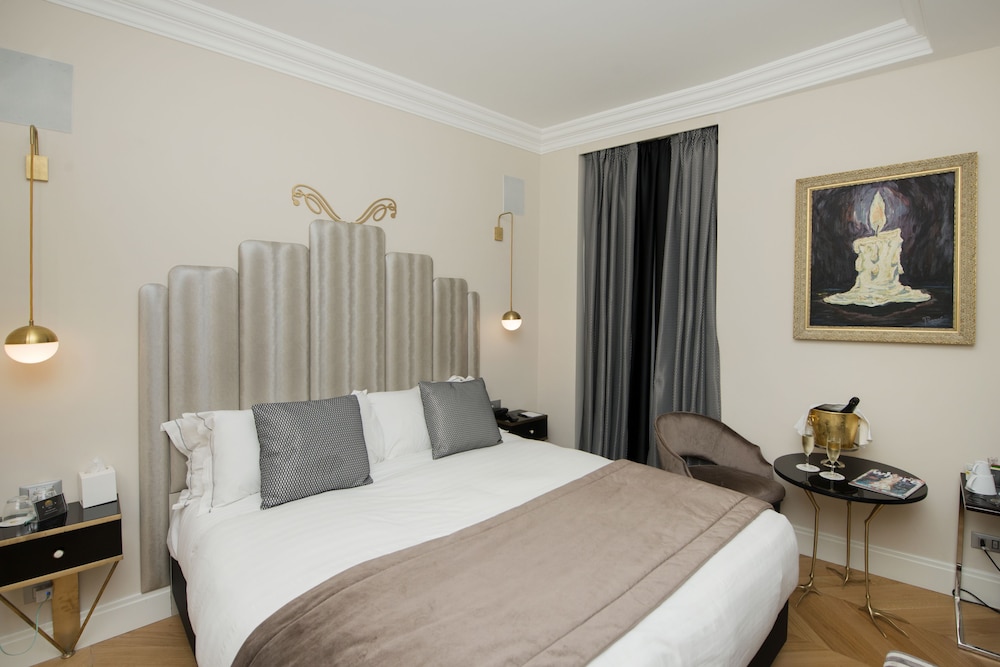 Basic Double Room photo 3