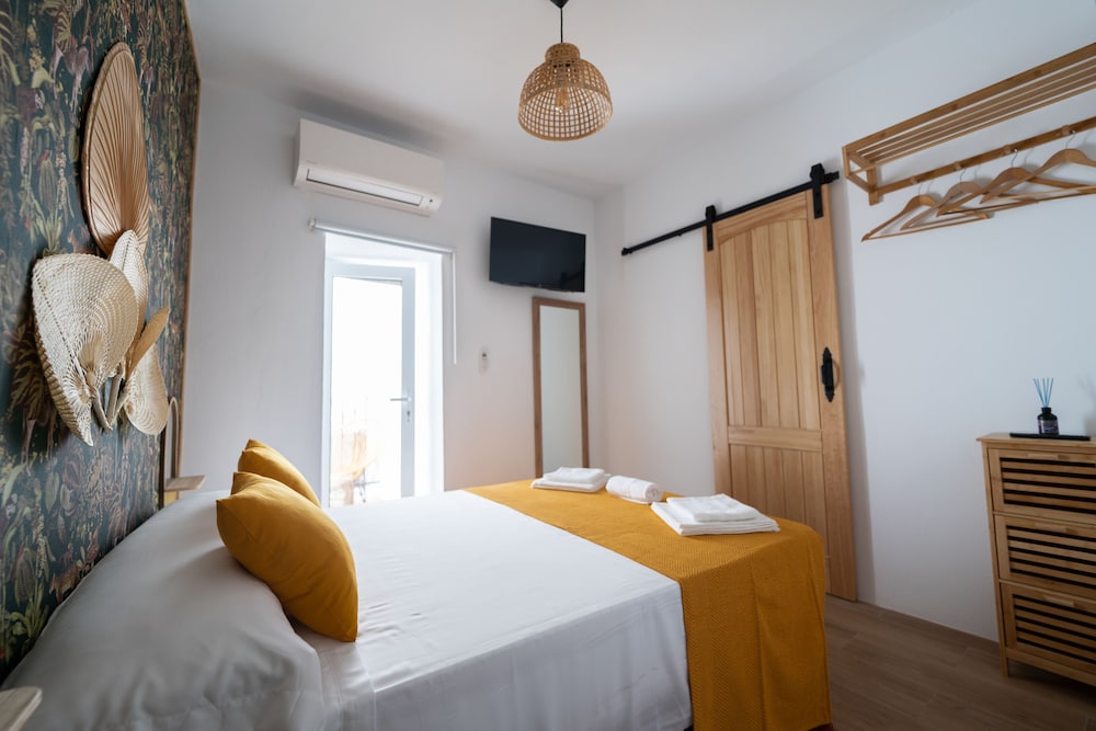Economy Double Room photo 3