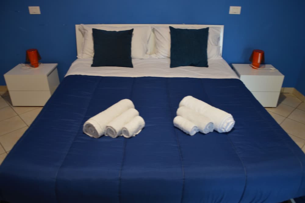 Deluxe Room, 1 Bedroom, Smoking, Private Bathroom photo 3