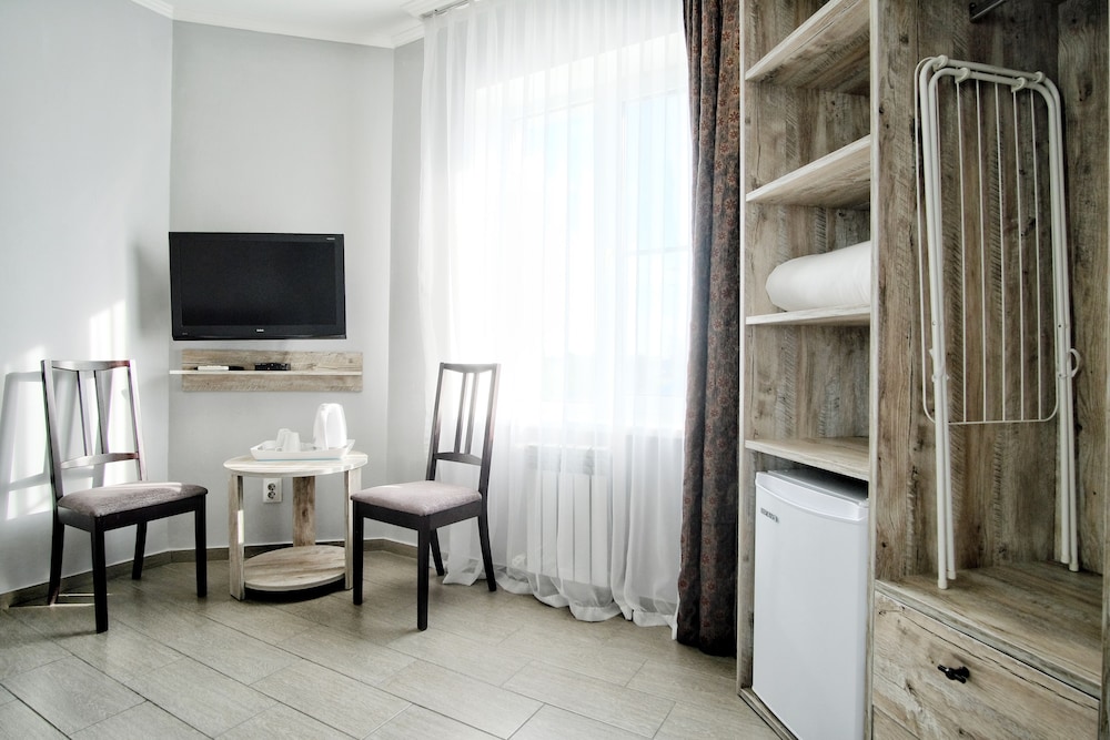 Standard Double or Twin Room photo 3