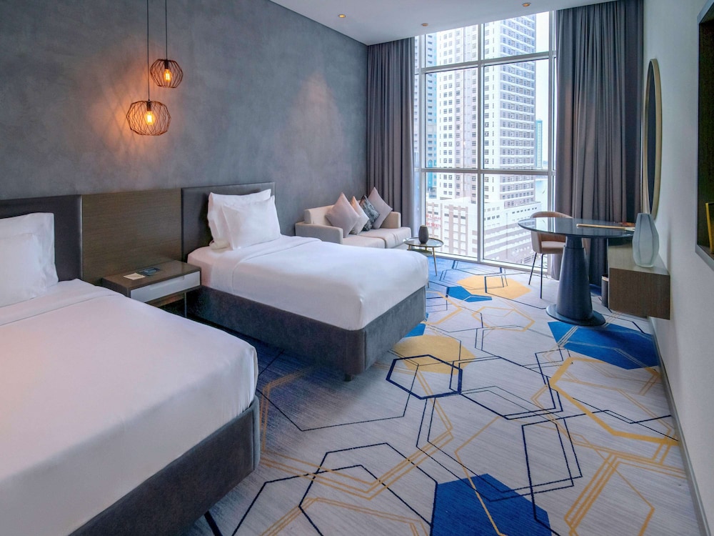 Superior Room, 2 Twin Beds, City View