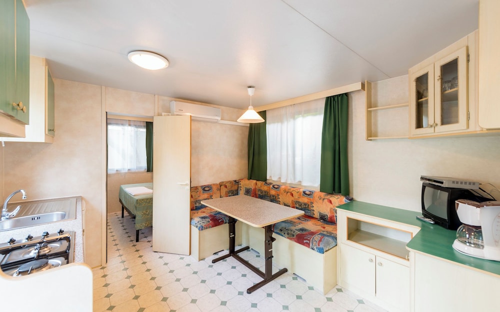 Economy Mobile Home photo 3