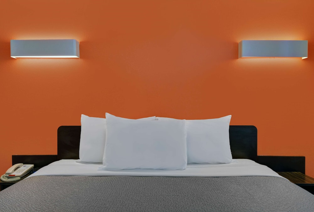 Standard Suite, 1 Double Bed, Accessible, Non Smoking photo 1