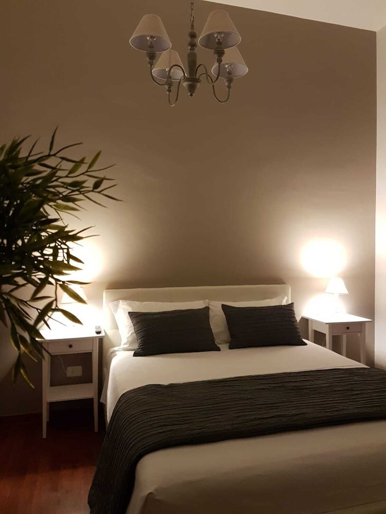 Deluxe Double Room, Balcony - Photo 3