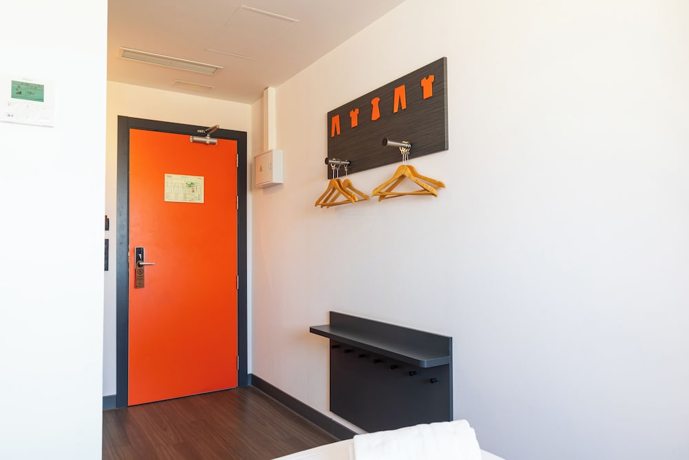 Double Room, 2 single beds, Upper Floor photo 2