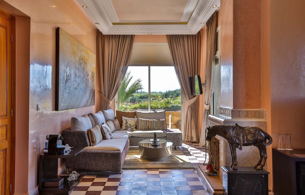 Royal Suite, Pool View photo 3