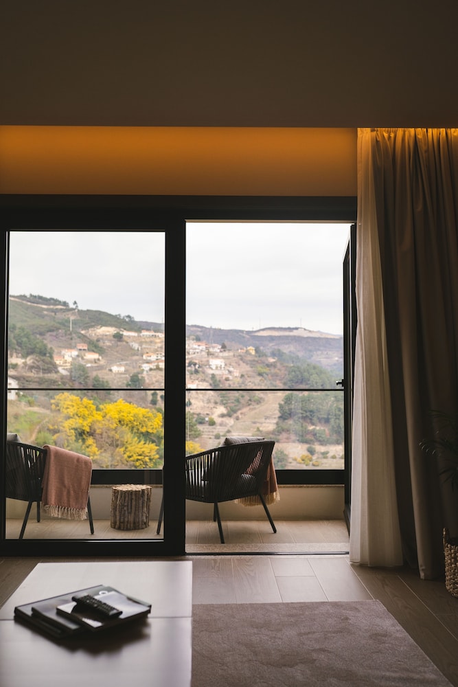 Superior Suite - Photo 2