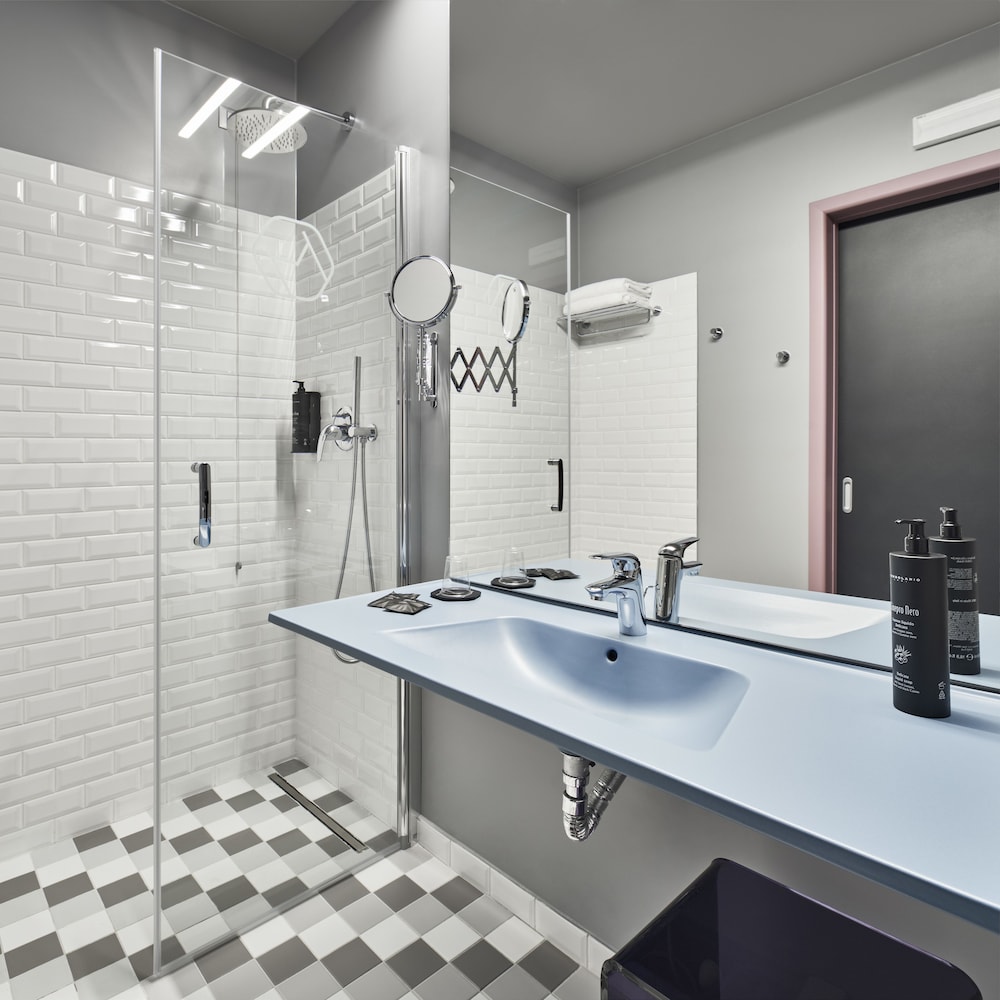 Family Quadruple Room (Modernist XL) - Photo 4