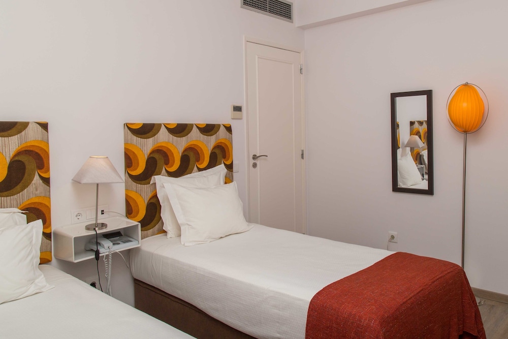 Twin Room, Balcony, Mountain View photo 1