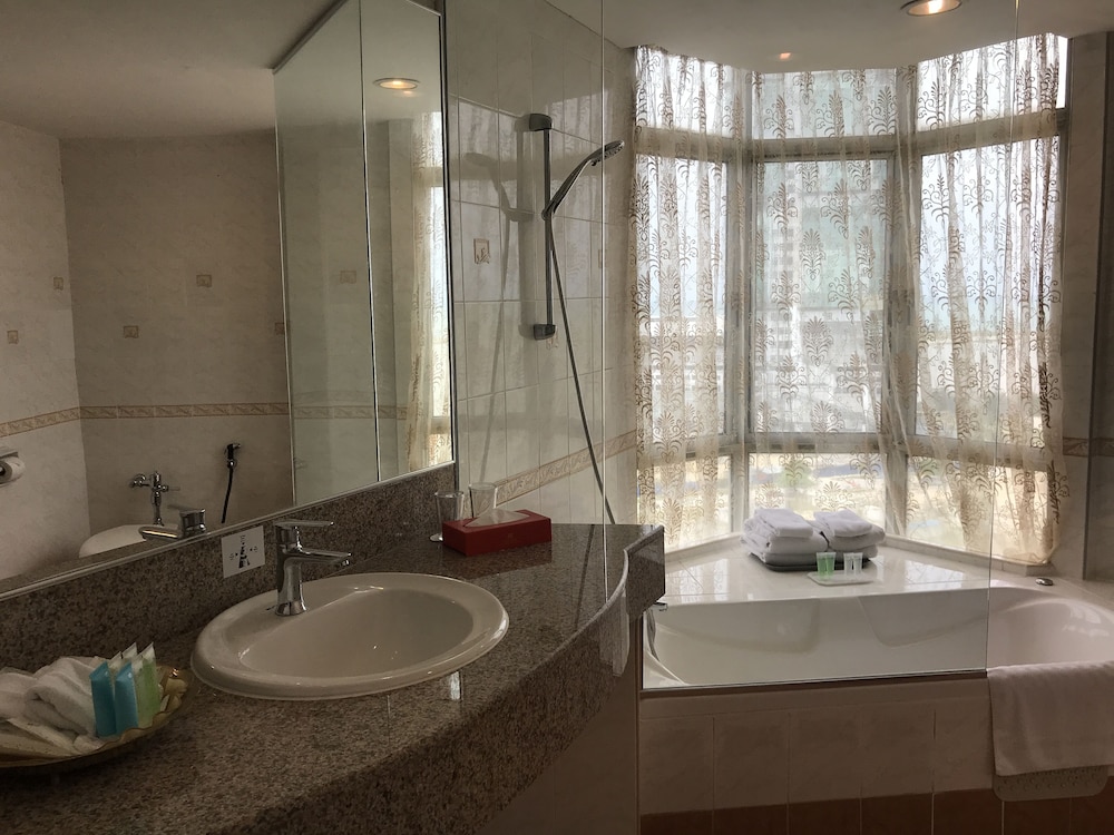 Royal Suite - Photo 2