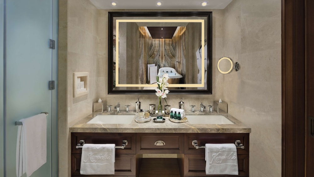 Aspen Two-Bedroom Ski Chalet-Access to Snow Park in Ski Dubai for 2(once per stay), Private Butler