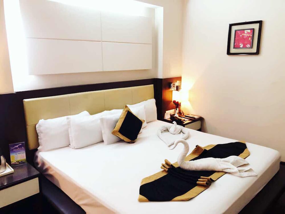 Luxury Room - Photo 25
