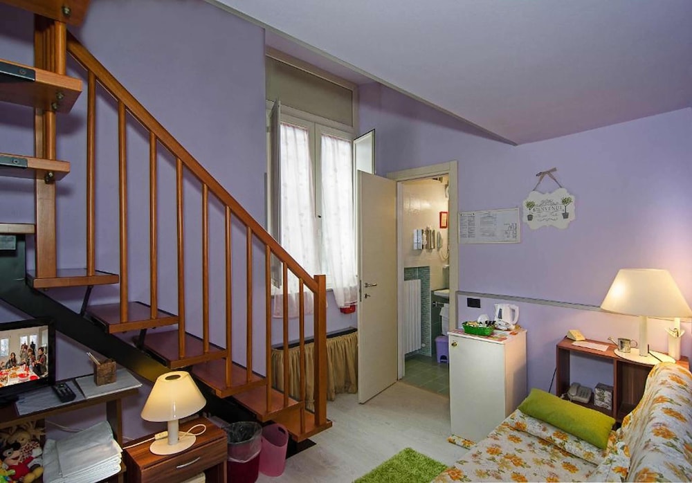 Family Room, 2 Bedrooms - Photo 19