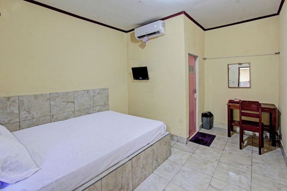 Deluxe Double Room - Photo 13