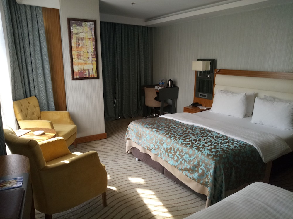 Deluxe Double Room, City View