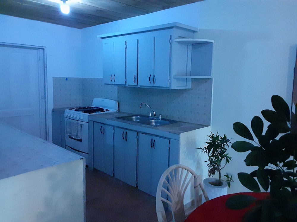 Basic Apartment, Multiple Beds, Non Smoking photo 3