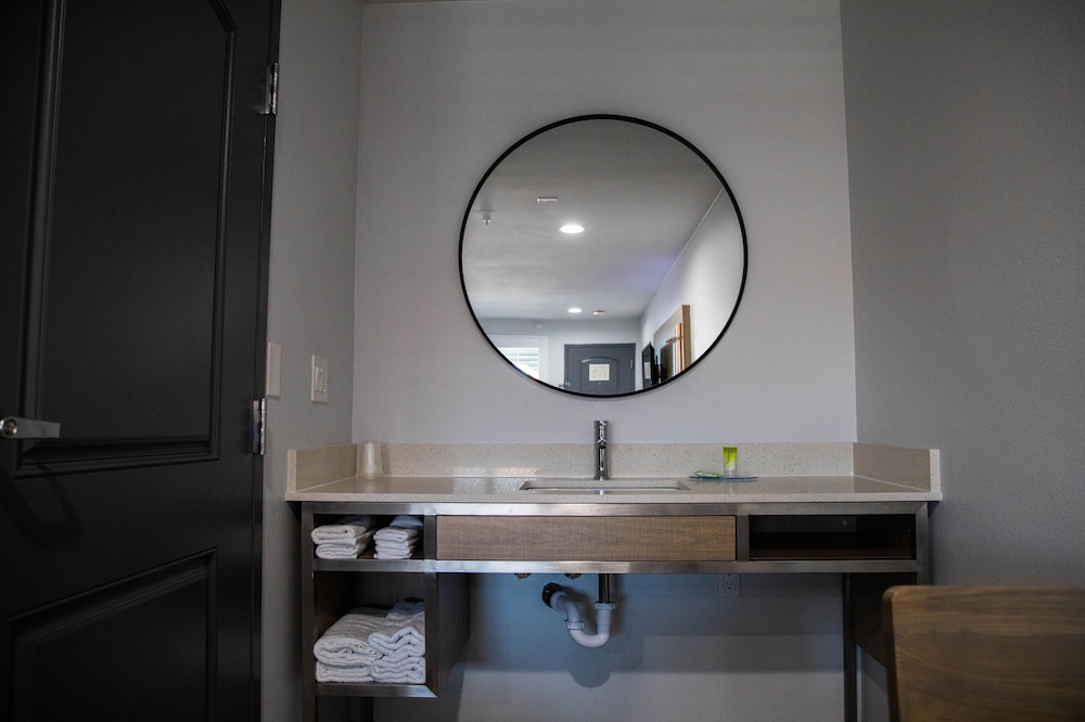 Single Room, 2 Queen Beds - Photo 2