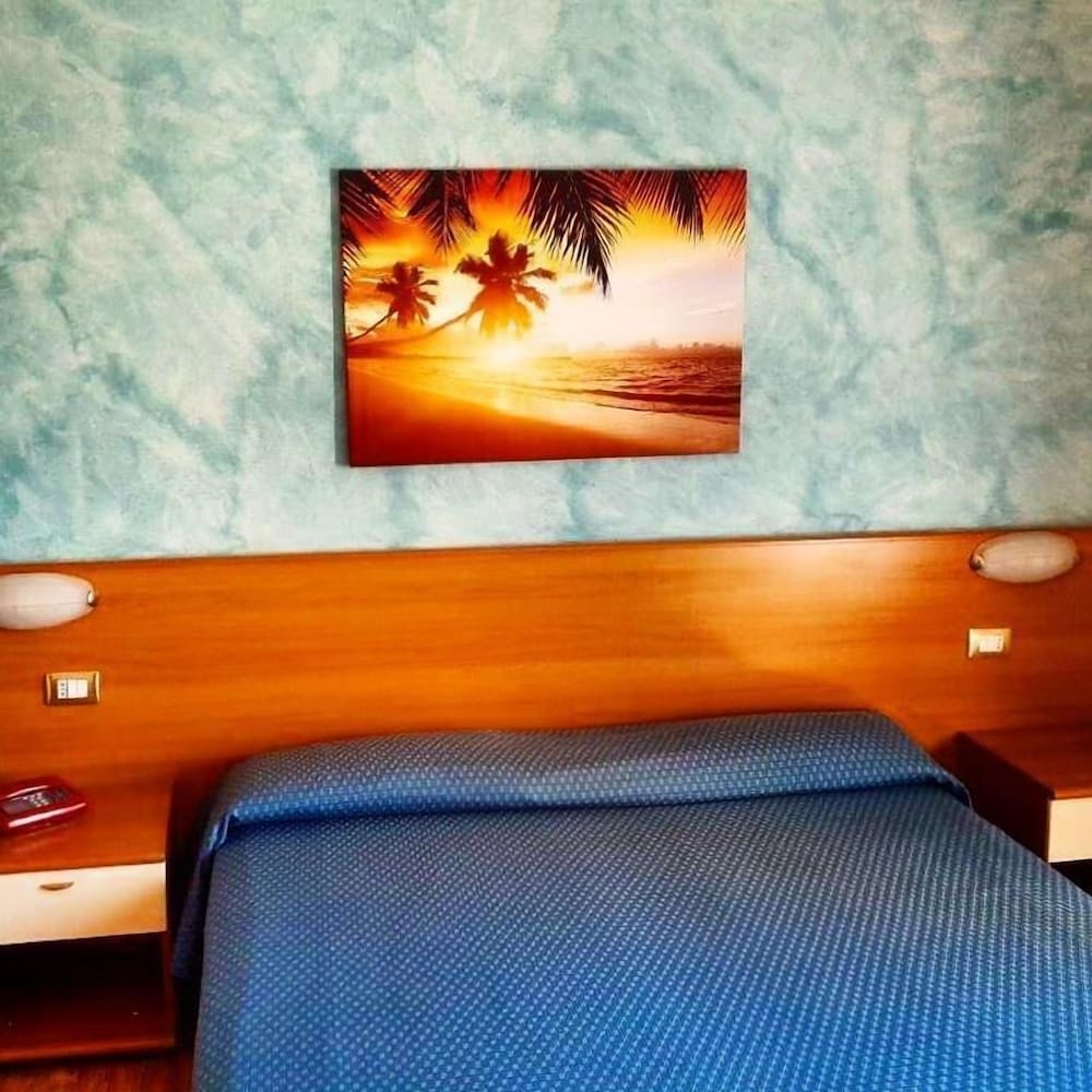 Double or Twin Room - Photo 14