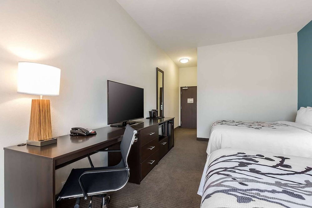 Room, 2 Queen Beds, Hearing Accessible, Non Smoking