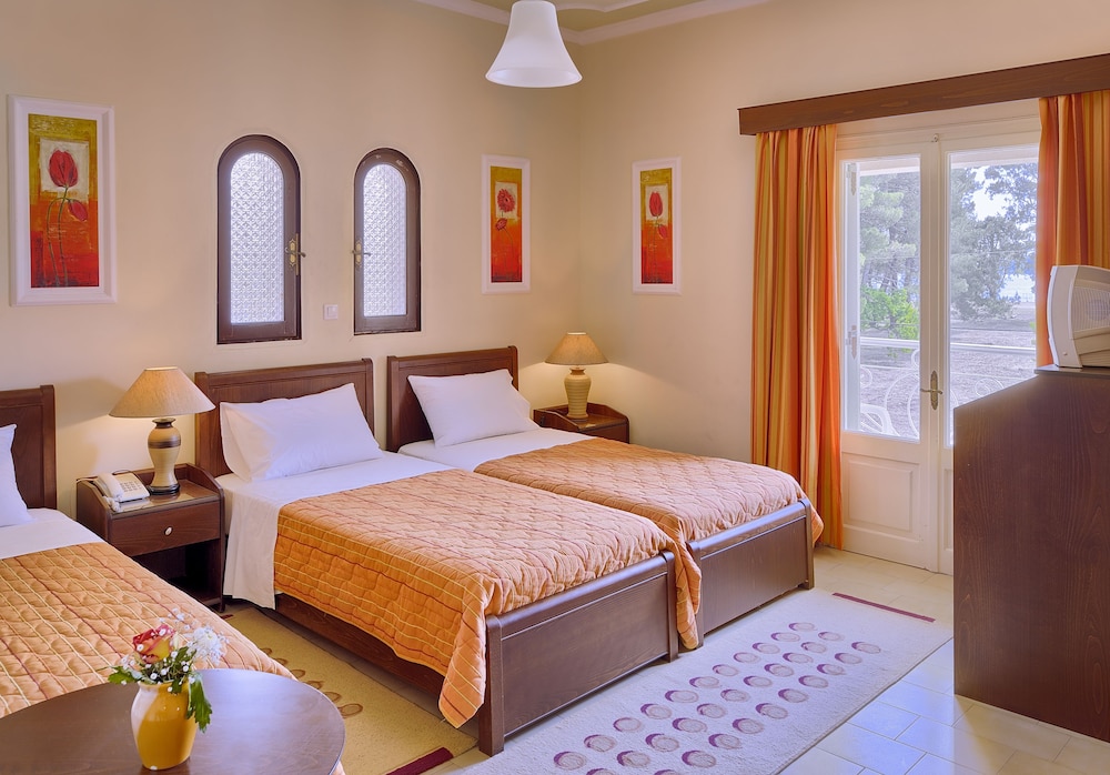Triple Room, Partial Sea View - Photo 4