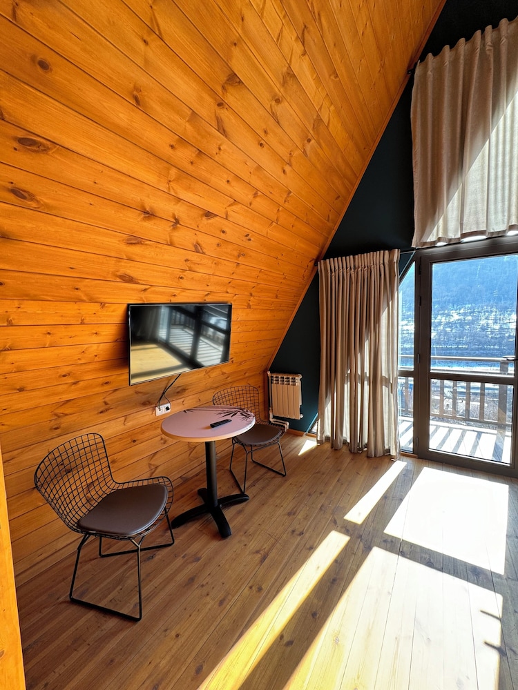 Luxury Cottage, 3 Bedrooms, Mountain View