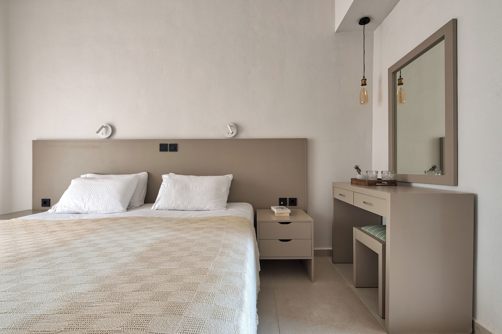 Premium Double or Twin Room photo 3