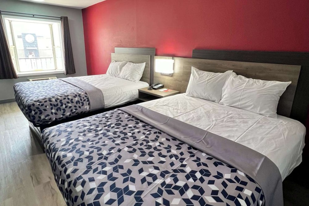 Standard Room, 2 Queen Beds, Non Smoking - Photo 1