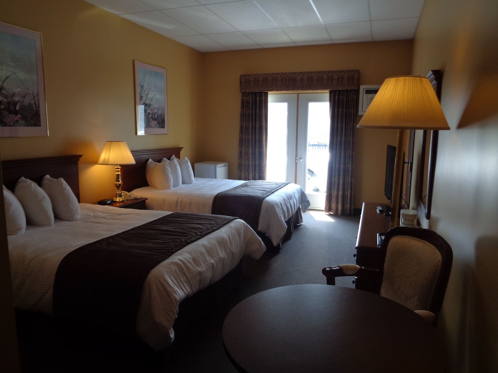 Standard Room, 2 Queen Beds photo 1