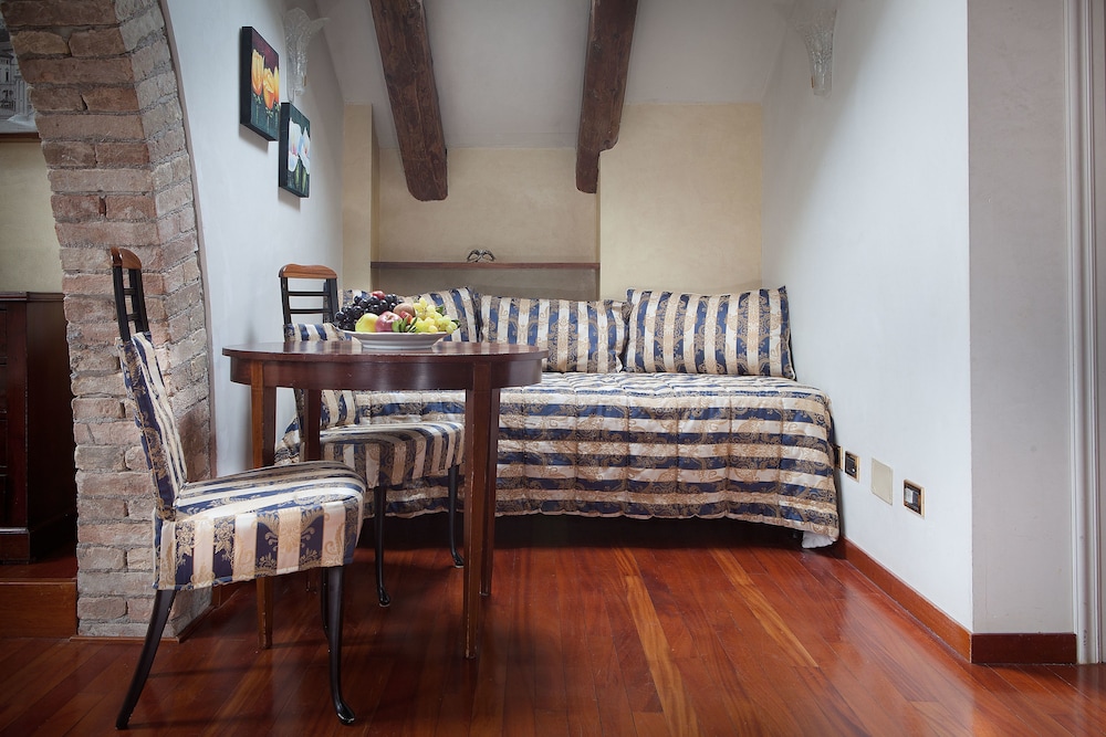 Luxury Suite, 1 Bedroom, Ensuite, Tower photo 2