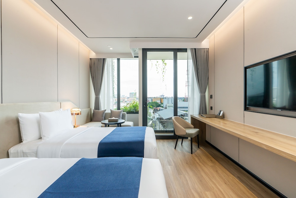 Deluxe Double or Twin Room - Photo 5