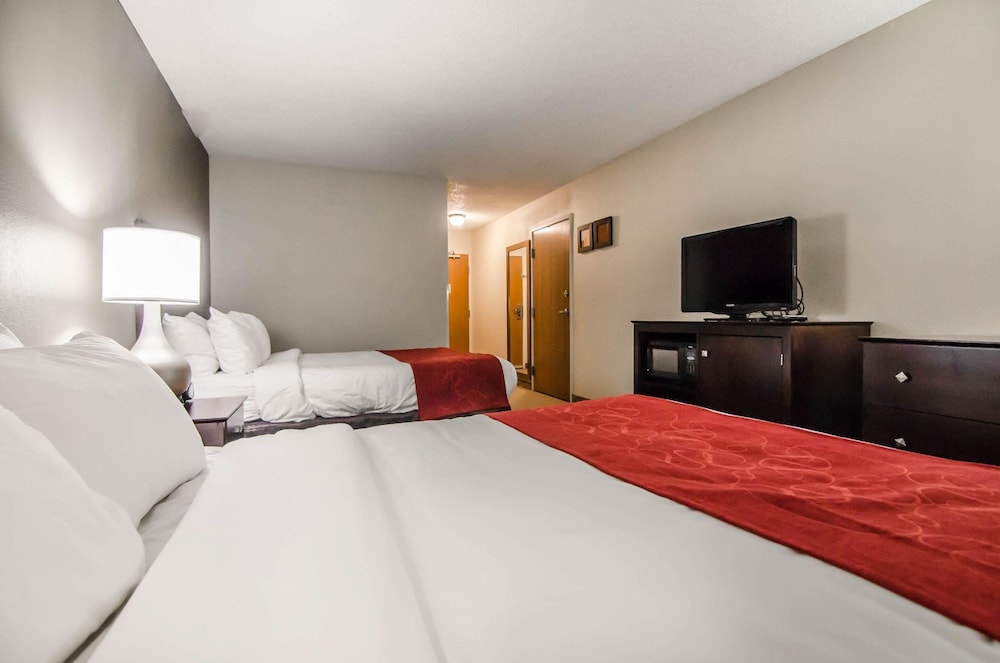 Suite, 2 Queen Beds, Non Smoking - Photo 9