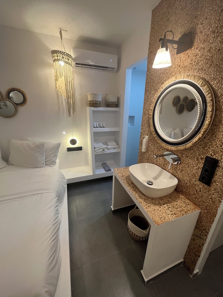Junior Studio Suite, Private Pool photo 2